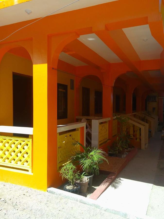 Queen Of Isle Cottages And Restaurant Puerto Galera Zewnętrze zdjęcie